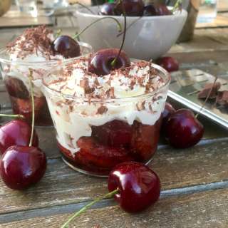 Cracked Macaron Black Forest Creams