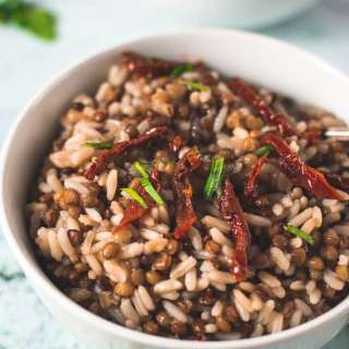 Greek Lentil Rice - Fakorizo