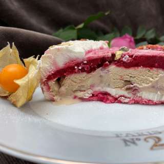Vacherin Ice Cream Cake