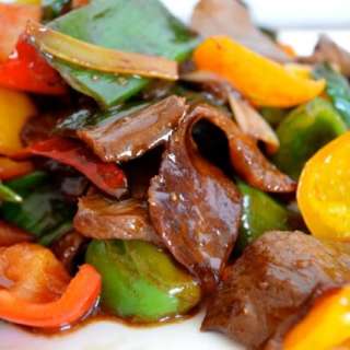 Tri-Color Pepper Steak with Leeks
