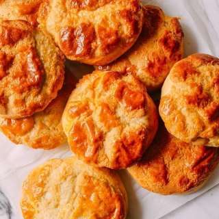 Chinese Pineapple Buns with Roast Pork Filling