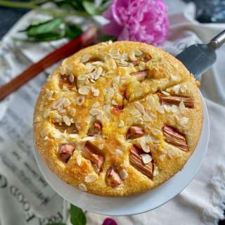 Rhubarb Cake