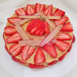 Baked Rhubarb and Custard Cheesecake