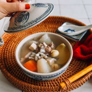 Four Herbs Soup (Si Shen Tang - 四神汤)