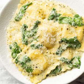 Creamy Pesto Ravioli