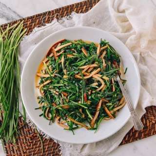 Spiced Tofu Stir-Fry with Garlic Chives