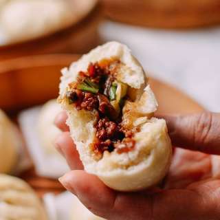 Steamed Pork Buns (Baozi)