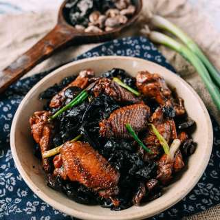 Chinese Braised Chicken with Mushrooms