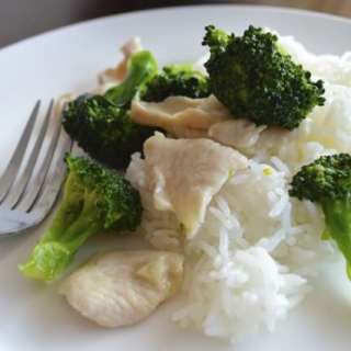 Chinese Takeout Chicken & Broccoli with White Sauce
