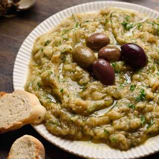 Greek Eggplant Dip (Melitzanosalata)
