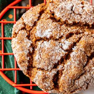 Chewy Molasses Cookies