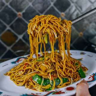 Lo Mein: How to Cook It The Right Way!