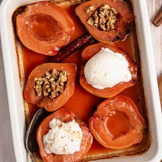 Baked Quince With Honey