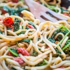 One Pot Garden Alfredo Pasta Skillet