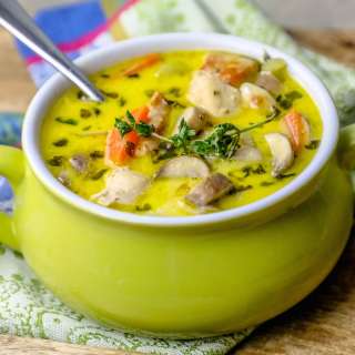One Pot Creamy Mushroom Chicken Chowder