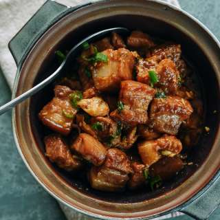 Pork with 40 Cloves of Garlic