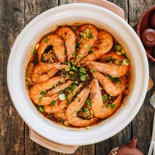 Chinese Garlic Shrimp Clay Pot