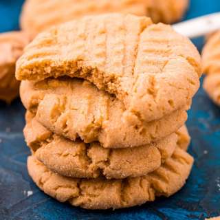 Easy Chewy Peanut Butter Cookies Recipe