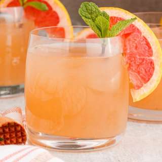 Grapefruit Mojitos