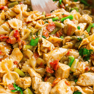 One Pot Bruschetta Chicken Pasta