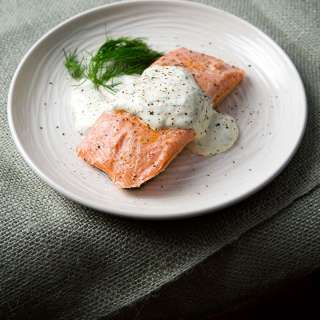 Poached Salmon with Dill-Horseradish Cream