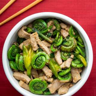 Fiddleheads Stir Fry with Pork