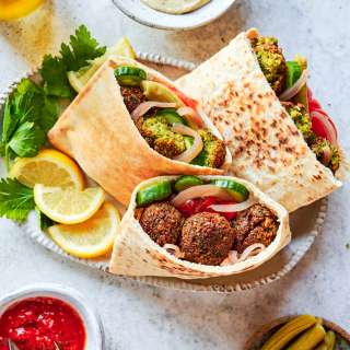 How to Make Crispy Falafel