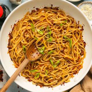 10 Minute Garlic Chili Oil Noodles