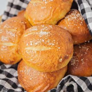 Pretzel Roll Recipe