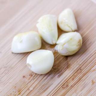 How to Mince Garlic
