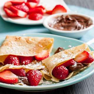 Easy Crepes Recipe (Sweet Crepes)