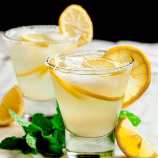 3-Ingredient Lemonade Margaritas