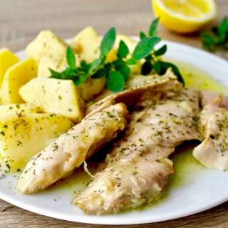 One-Pot Greek Lemon Chicken with Potatoes – Kotopoulo Lemonato