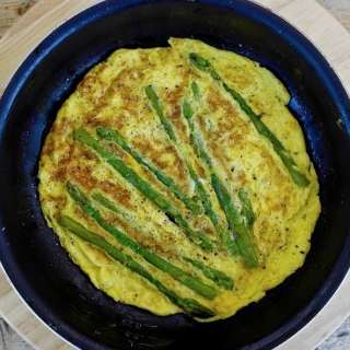 Greek Asparagus Omelet