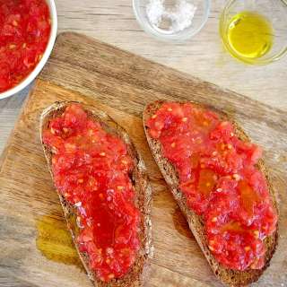 Pan Con Tomate Recipe-Spanish Breakfast Toast