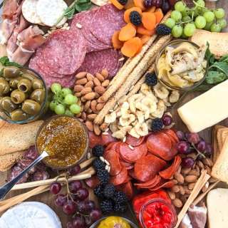 How To Make A Charcuterie Board