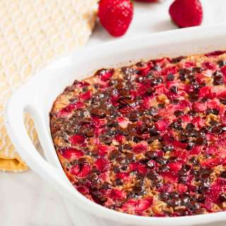 Chocolate Baked Oatmeal (with Strawberries)