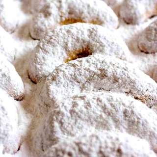 Kourabiedes: Greek Christmas Butter Cookies