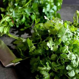 How to Chop Parsley or Cilantro