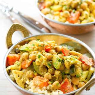 Vegetable Curry Quinoa Bowls {Vegan}