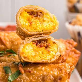 Breakfast Egg Rolls