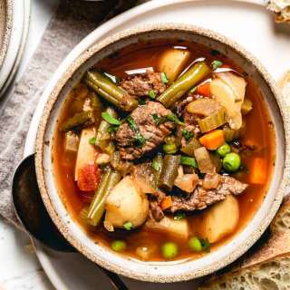 Hearty Crockpot Vegetable Beef Soup Recipe (Slow Cooker Method)
