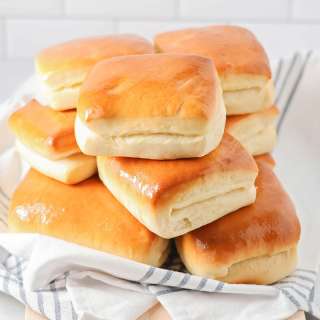Copycat Texas Roadhouse Rolls