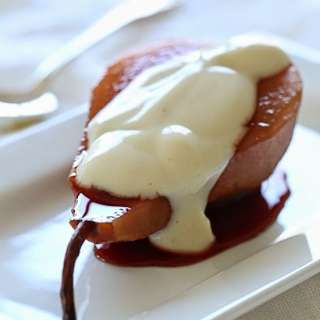 Poached Pears with Yogurt