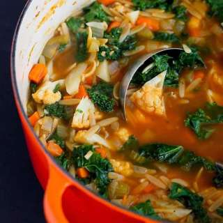 Whole Wheat Orzo, Cauliflower & Kale Soup {Vegan}