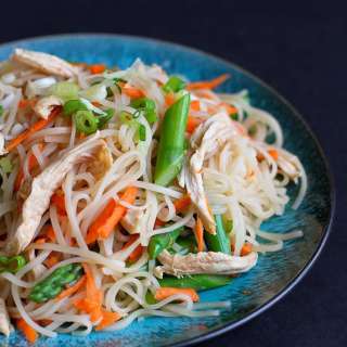 Rice Noodles with Chicken, Asparagus & Soy Ginger Sauce Recipe