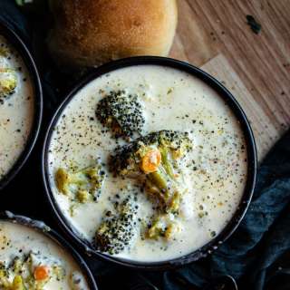 Cheesy Broccoli Soup