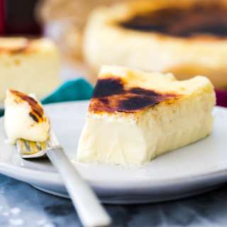 Basque Cheesecake (Burnt Cheesecake)