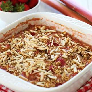 Strawberry Rhubarb Baked Oatmeal