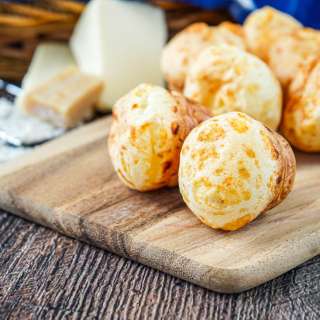 Pão de Queijo (Brazilian Cheese Bread)